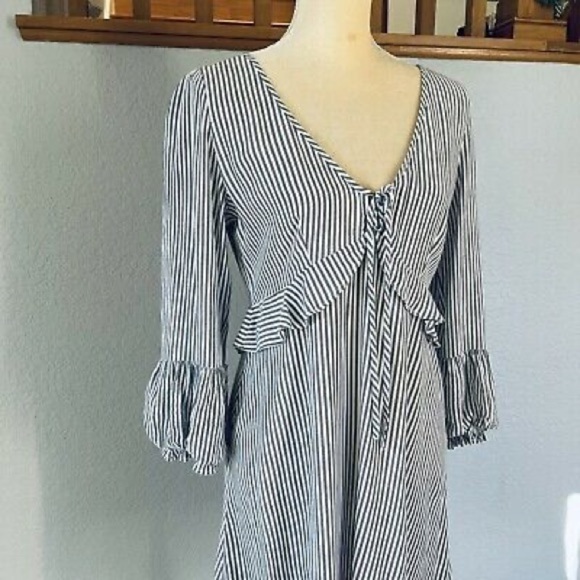 American Eagle Outfitters, Precious Railroad Striped Dress, Excellent Condition - Picture 7 of 11
